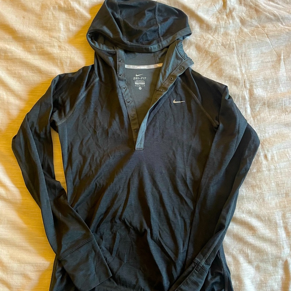 Nike Womens athletic long sleeve
